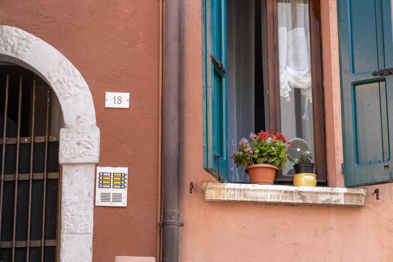 Carpione Apartment Desenzano del Garda Exterior foto